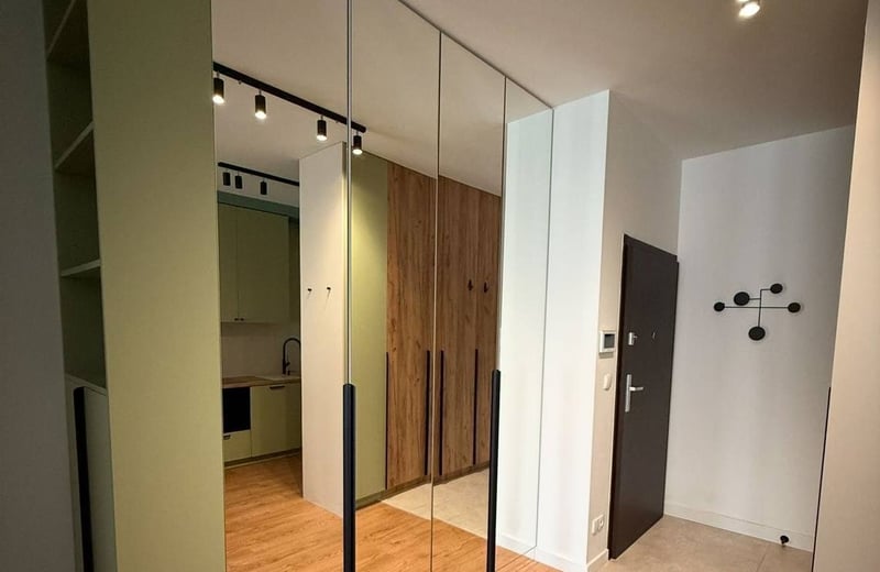 Alquiler de un elegante piso de 2 habitaciones, 49 m², con jardín privado en Cracovia, Polonia